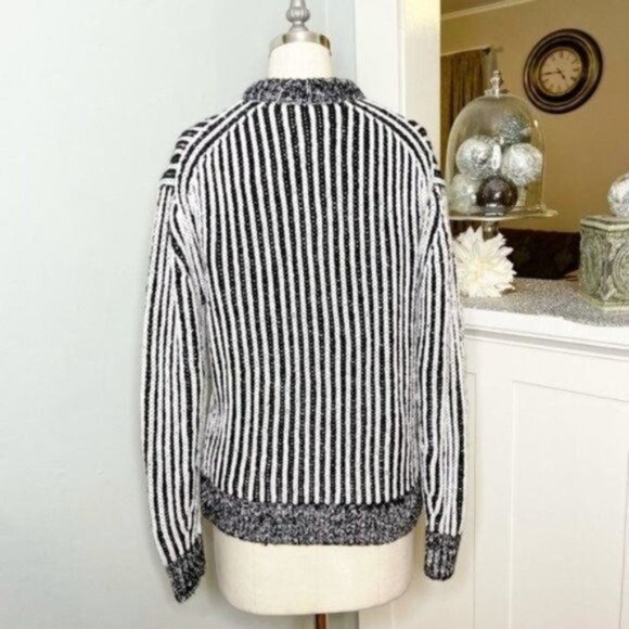 Elizabeth and James Black Striped Chunky Knit Crewneck Sweater Small - Picture 6 of 11